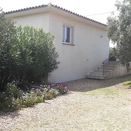 Villa Petite A 300 Metres Des Plages Pianottoli-Caldarello (Corsica)